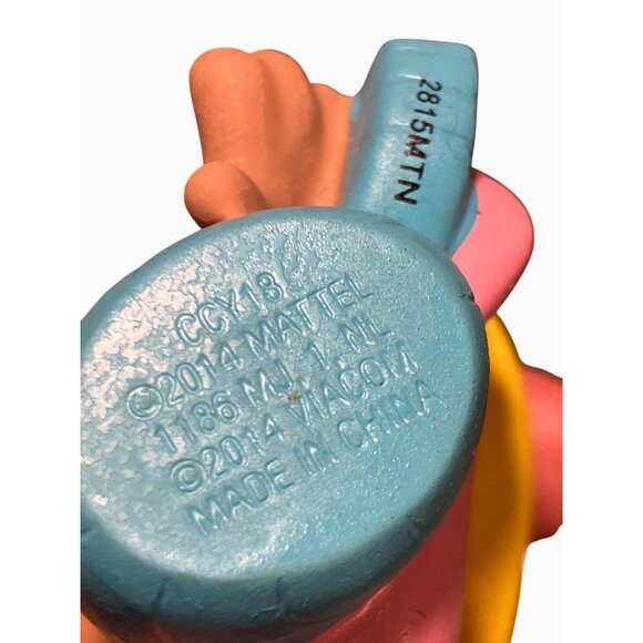 Mattel Bubble Guppies 3" Molly Squirting Bath Toy - Picture 7 of 9